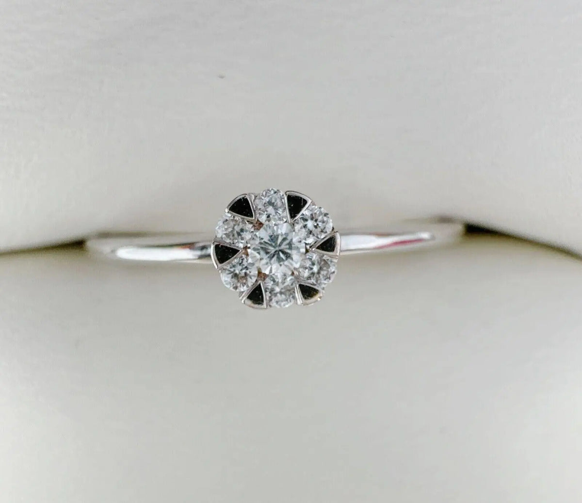 18ct White Gold  Seven Round Diamond Cluster Ring GSI¬† Other