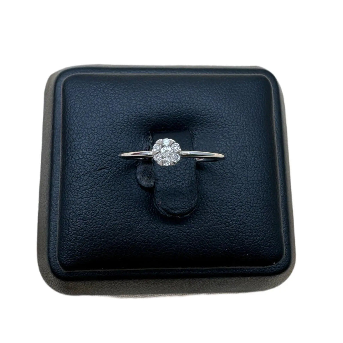 18ct White Gold  Seven Round Diamond Cluster Ring GSI¬† Other