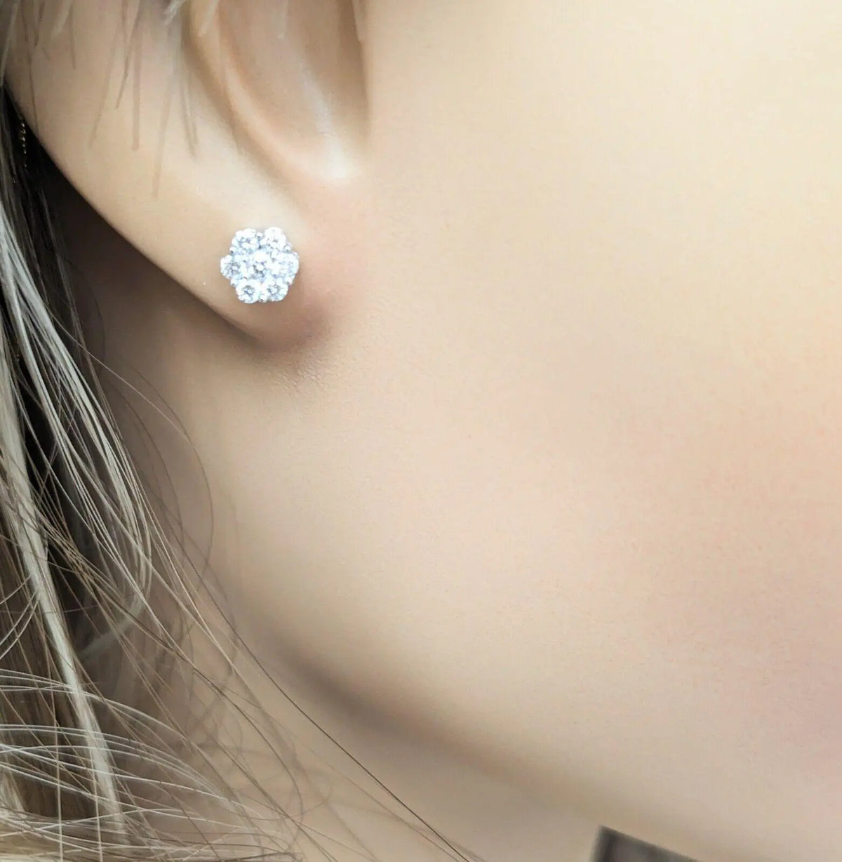 9ct White Gold Diamond Daisy Cluster Quarter Half Pair Stud Earrings 0.5cts 