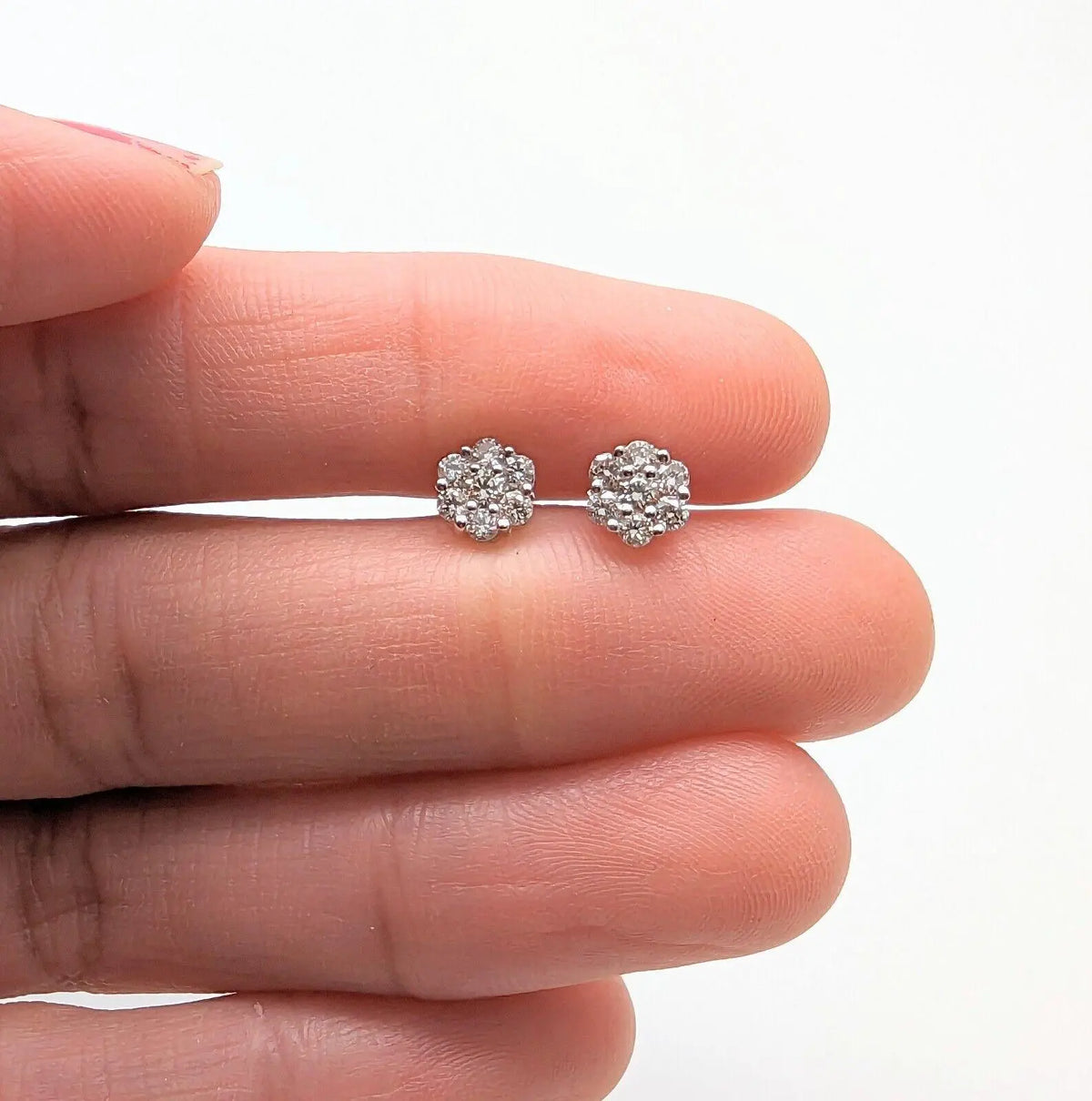 9ct White Gold Diamond Daisy Cluster Quarter Half Pair Stud Earrings 0.5cts 