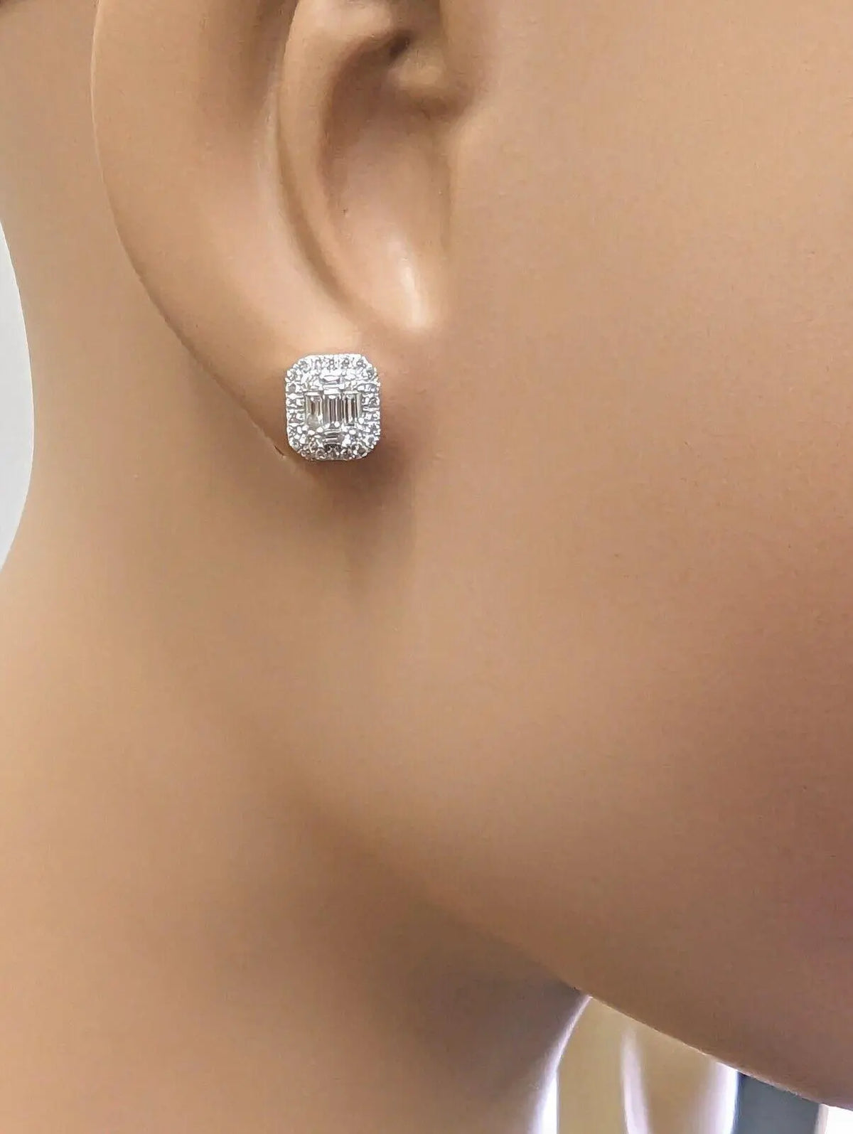 9ct White Gold Natural Diamonds & Baguette Earrings Ear Studs 0.73ct 