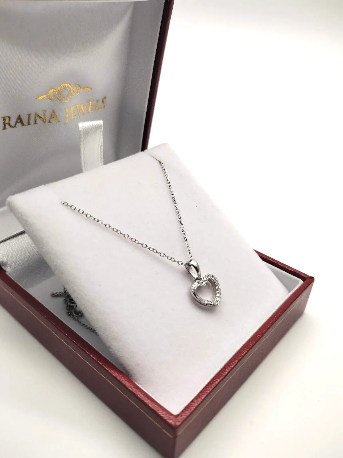 9ct White Gold & Natural Diamonds Heart Pendant with 9ct Chain 0.11ct 
