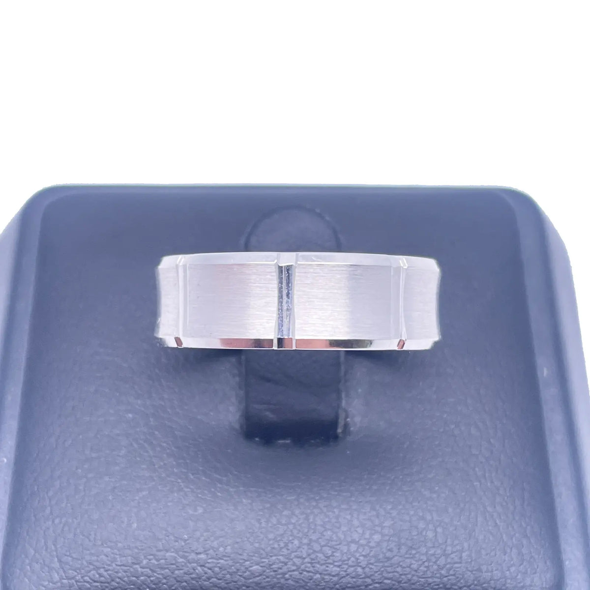 Mens Platinum Wedding Band 7mm Square Matt Finish & Bevelled Edges Heavy Weight 
